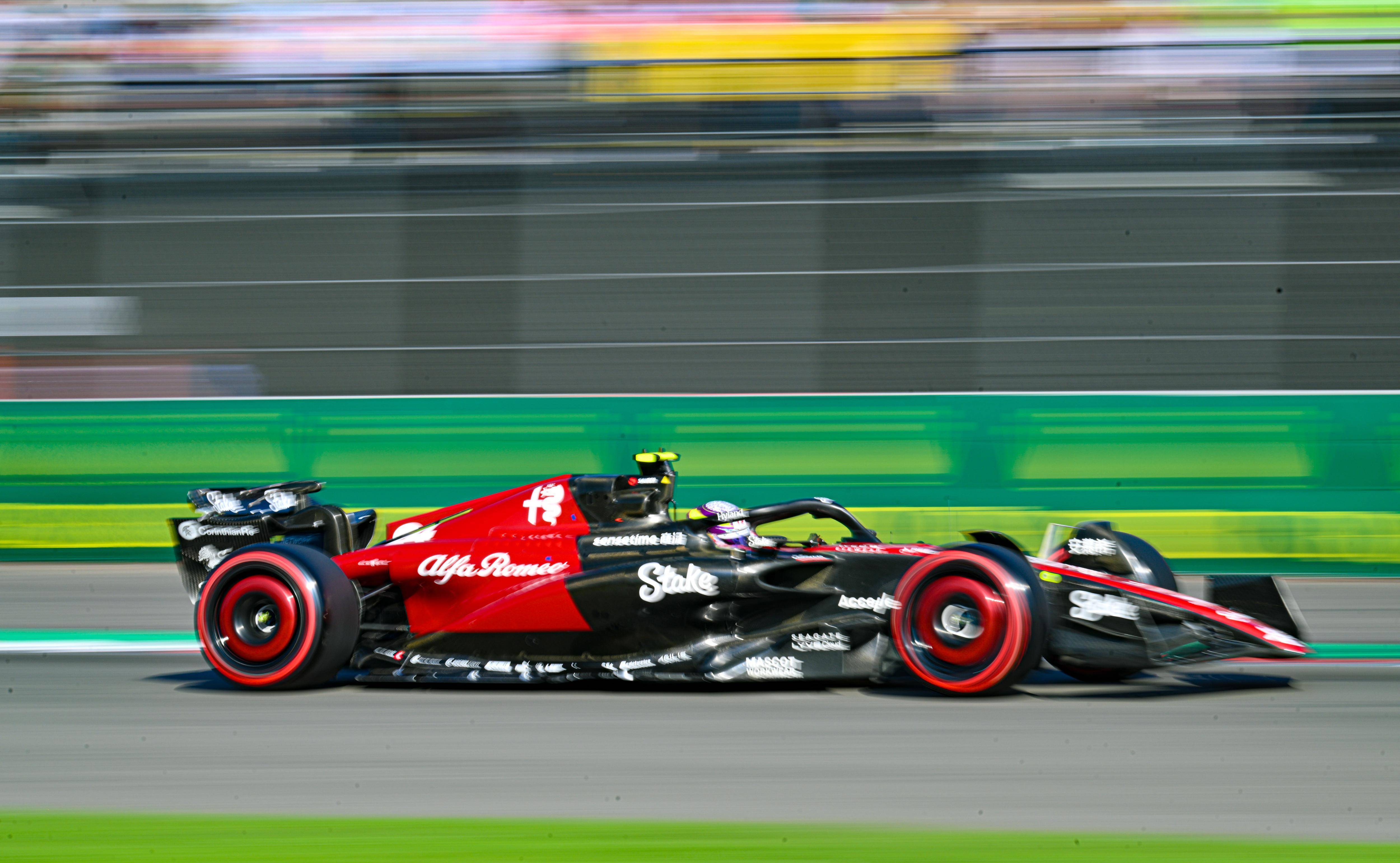 阿斯顿马丁横扫梅赛德斯,周冠宇带队取胜 阿斯顿马丁横扫梅赛德斯,周冠宇带队取胜