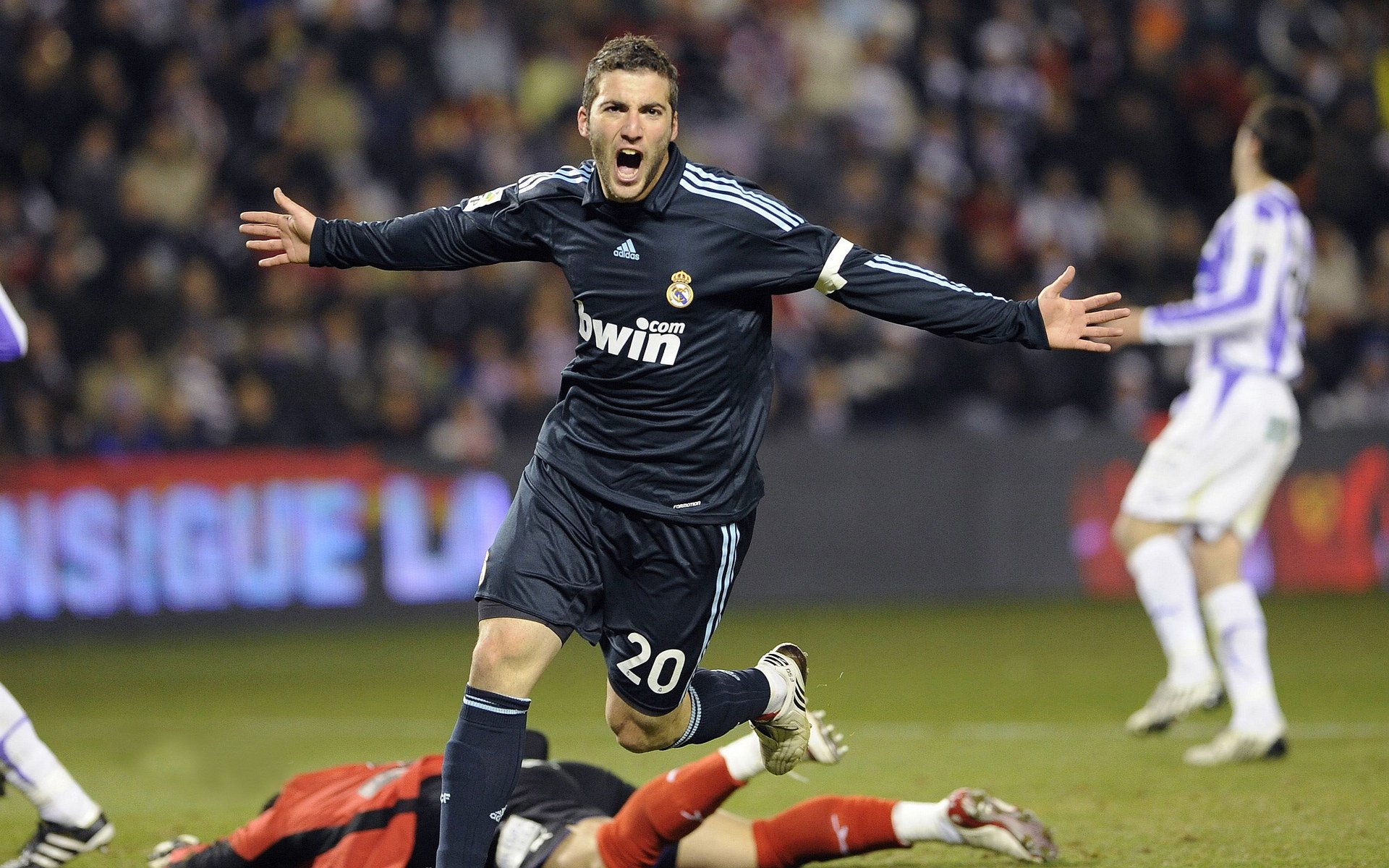 当爱琴海遇见撒哈拉，巴尔韦德一锤定音，希腊与阿尔及利亚的战术博弈