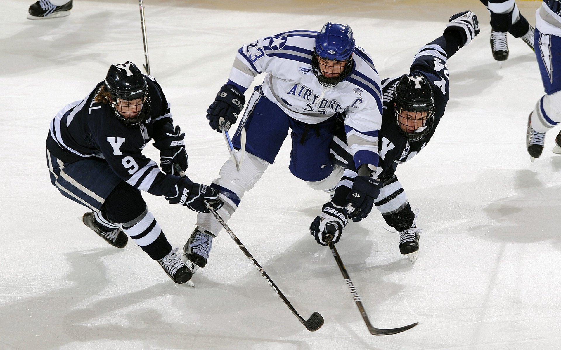 从多伦多到深圳，西亚卡姆的爆发如何诠释篮球的降维打击