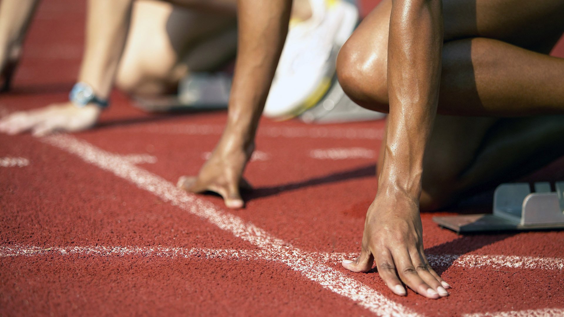 维尼修斯关键节点连续得分，巴萨淘汰美国—现代足球的战术博弈与个人英雄主义